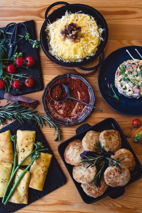 Comment devenir un expert en analyse et restauration de films cinématographiques anciens ?