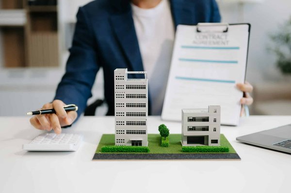 Stratégies de formation pour investir dans l'immobilier : un guide complet